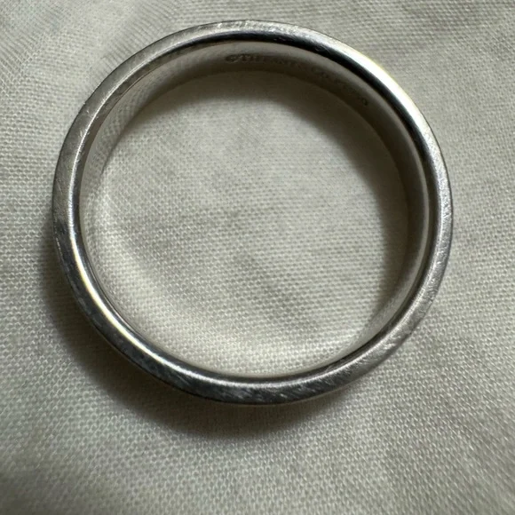 Tiffany & Co. Platinum Satin Finished Men’s Wedding Band Size 10 - Picture 4 of 7